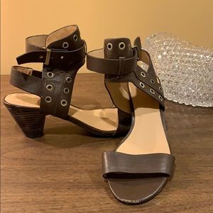 Lightly worn Joe’s leather ankle strap sandals 🔥